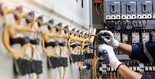Professional Electrician technician working in Pleak, TX